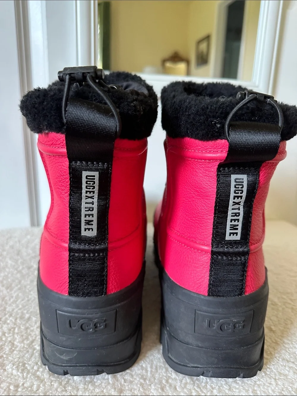 UGG vibrant hot